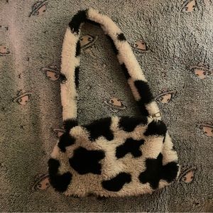 Cowprint fluffy hand bag